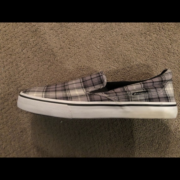 Airwalk Slip On Shoes - Picture 2 of 3